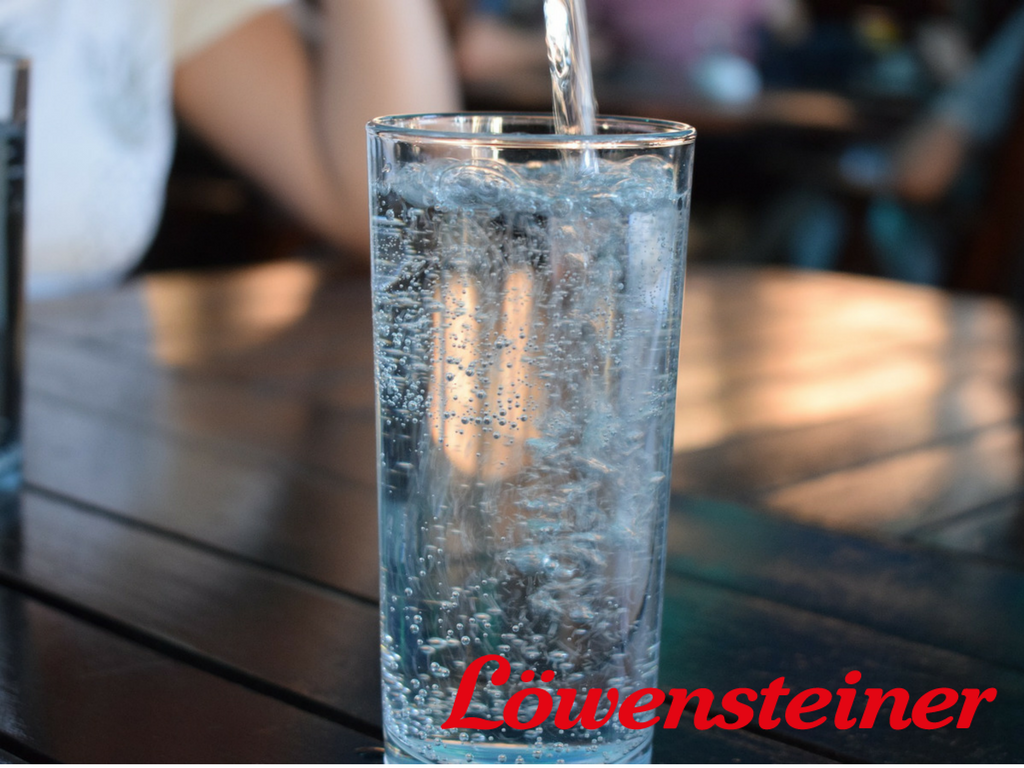 10 Tipps, um mehr Wasser zu trinken